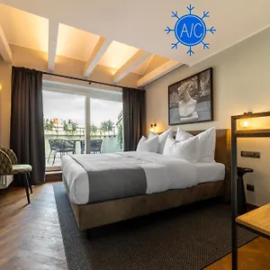 **** Hotel The Viaduct - & Czech Republic